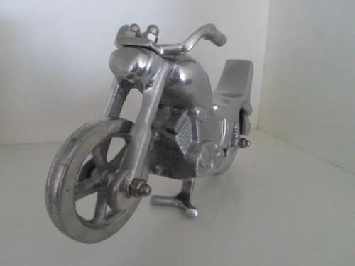 HARLEY DAVIDSON PEWTER MOTOR CYCLE 29 X 17 X 9 CM COLLECTORS ITEM SEE PICS