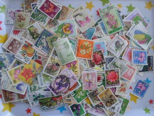 400 X WORLD FLOWER STAMPS USED OFF PAPER NEAT LOT SEE PICS