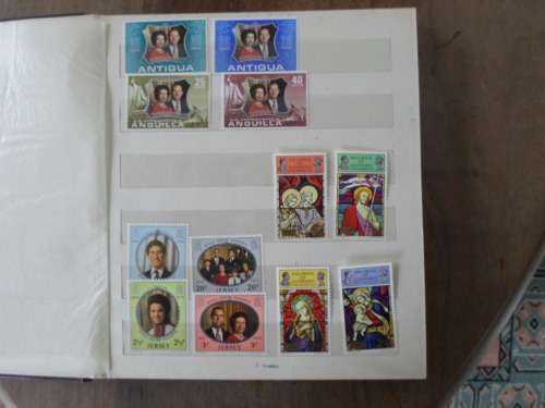 ALBUM VERY NEAT 133 X GREAT BRITAIN ROYALTY MINT STAMPS EXCELLENT COLLECTION BARGAIN SEE PICS