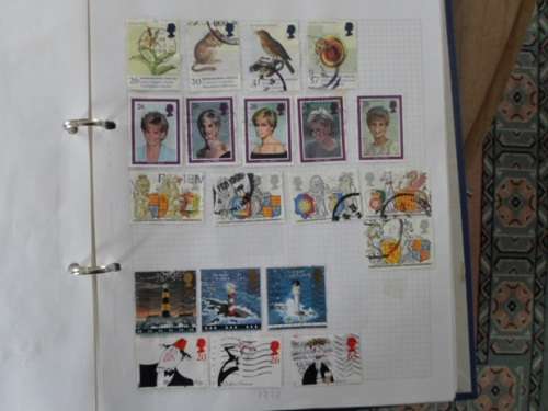 LARGE FILE WORLD STAMPS NEAT LOT NOT ALL PAGES SCANNED SEE PICS