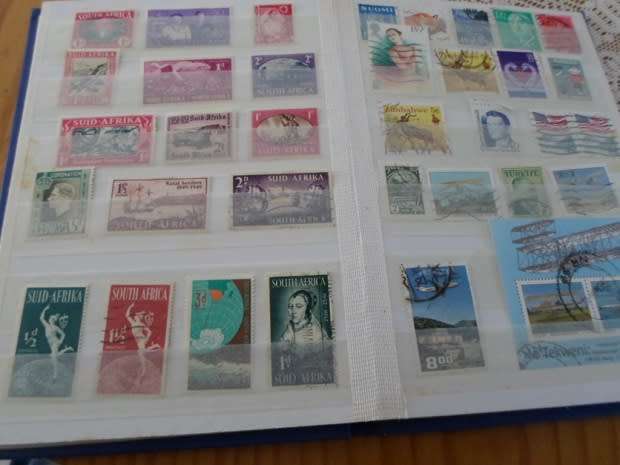 SMALL ALBUM MIXED WORLD STAMPS PLUS MANDELA MINT CONTROL BLOCK SEE PICS