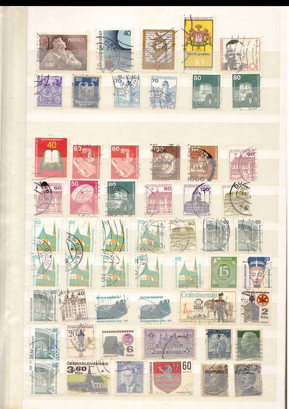 LARGE ALBUM MIXED WORLD USED AND MINT STAMPS 30 FULL PAGES 1320 STAMPS GREAT LOT SEE PICS