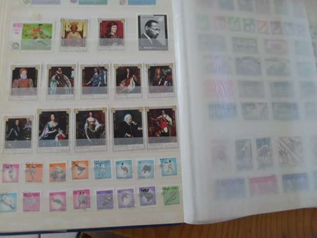 LARGE ALBUM WORLD STAMPS 24 FULL PAGES 1632 STAMPS GREAT LOT SEE PICS