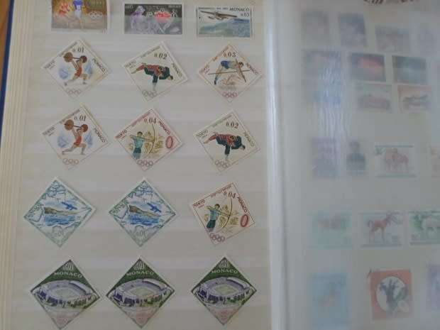 LARGE ALBUM WORLD STAMPS 24 FULL PAGES 1632 STAMPS GREAT LOT SEE PICS