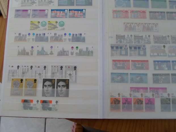 ALBUM GREAT BRITAIN 865 X MINT STAMPS 1936 TO 1992 GOOD VALUE SEE PICS