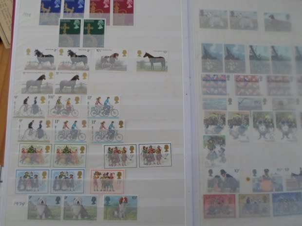 ALBUM GREAT BRITAIN 865 X MINT STAMPS 1936 TO 1992 GOOD VALUE SEE PICS
