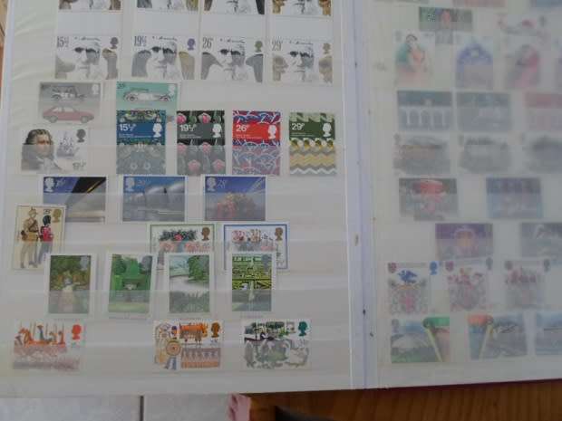 ALBUM GREAT BRITAIN 865 X MINT STAMPS 1936 TO 1992 GOOD VALUE SEE PICS