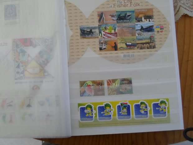 LARGE ALBUM RSA MINT STAMPS 2000 TO 2012 EXCELLENT COLLECTION CV R 7000 BARGAIN SEE PICS