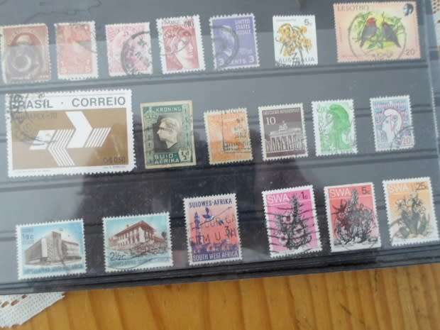 MIXED WORLD STAMPS 330 USED OFF PAPER STAMPS GOOD VALUE SEE PICS
