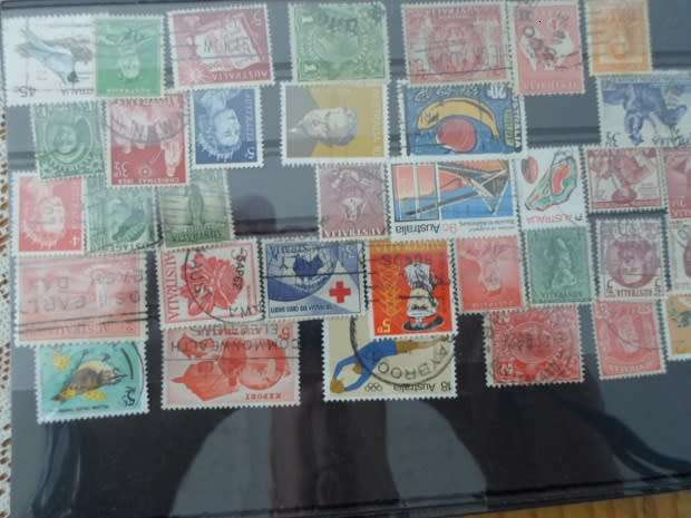 MIXED WORLD STAMPS 330 USED OFF PAPER STAMPS GOOD VALUE SEE PICS