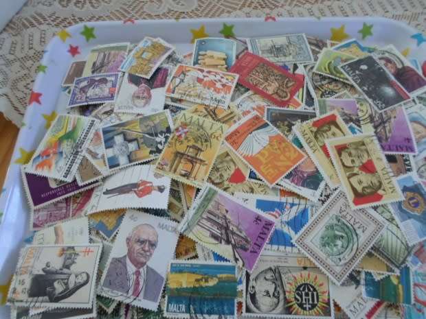 1300 X MIXED WORLD STAMPS USED GREAT LOT GOOD VALUE SEE PICS