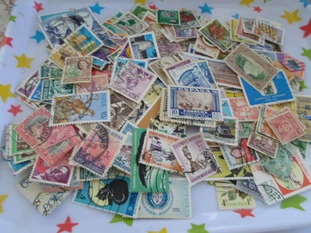 MIXED WORLD USED STAMPS X 1250 OFF PAPER GOOD VALUE SEE PICS