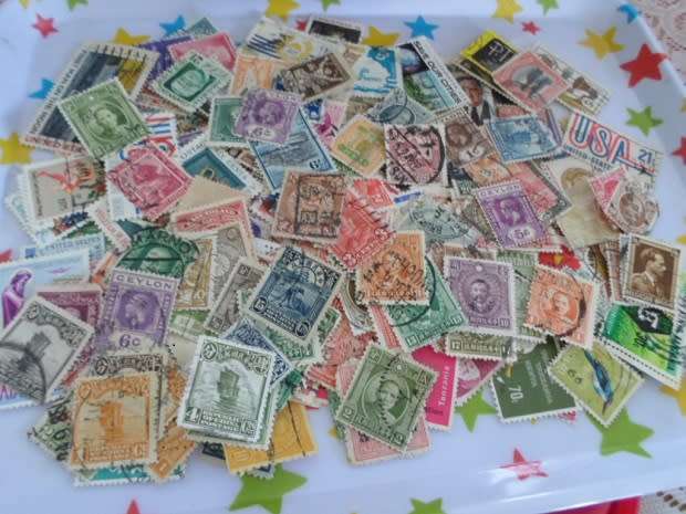 MIXED WORLD USED STAMPS X 1250 OFF PAPER GOOD VALUE SEE PICS