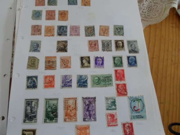 31 PAGES MIXED USED WORLD STAMPS SEE PICS