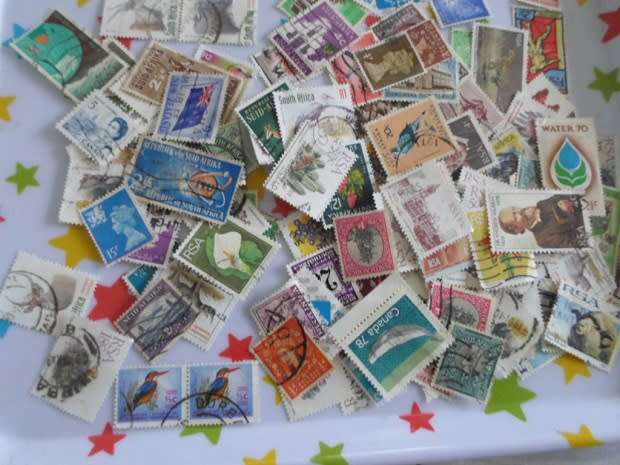 1000 X MIXED WORLD STAMPS OFF PAPER SEE PICS