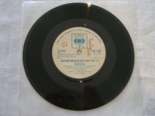 Pink Floyd - Another Brick In The Wall (part 2) / Young Lust (7") (G+) (No Cover)