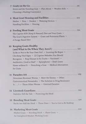 Storey's guide to Raising Meat Goats  -  Maggie Sayer