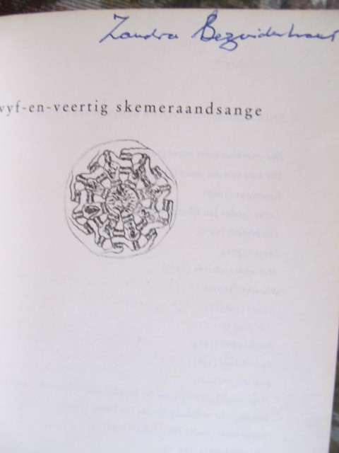 Breyten Breytenbach -  Vyf-en-veerig skemeraandsange-  Geteken deur Breytenbach