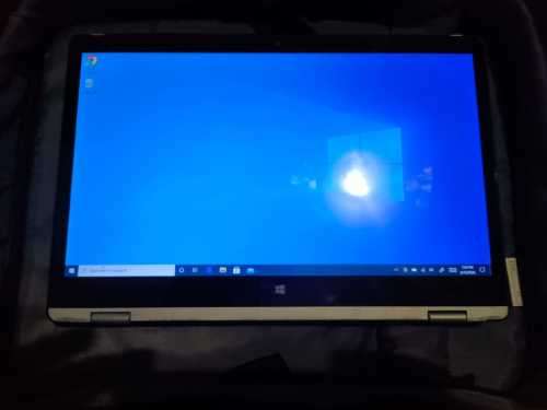 Mecer Guru 2-in-1 13.3` Touch Screen 4GB Intel Dual Core 64GB Silver
