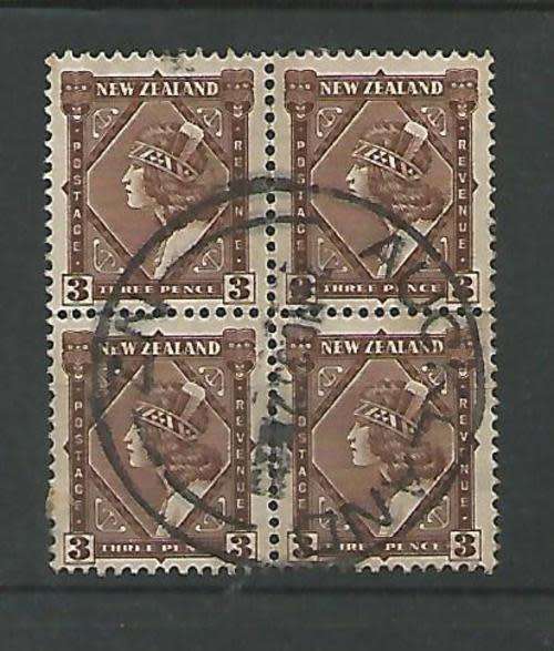 NZ 1935 PICTORIALS - 3D WAHINE - FU BLOCK OF FOUR