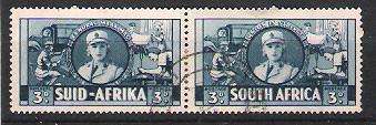 South African War Effort - SACC90 - Large Format - pair used with CV R200.00