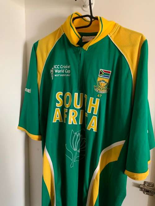 Signed Makhaya Ntini 2007 Cricket world cup jersey