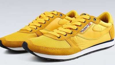 FASHION SNEAKERS FOR SALE SIZE9