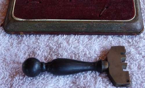 Rare vintage glass cutter by Stratton England with wheel and diamond