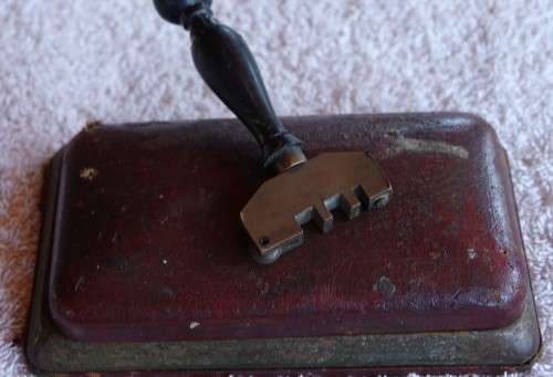 Rare vintage glass cutter by Stratton England with wheel and diamond