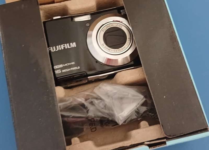 Fujifilm Finepix AX660 Digital Camera
