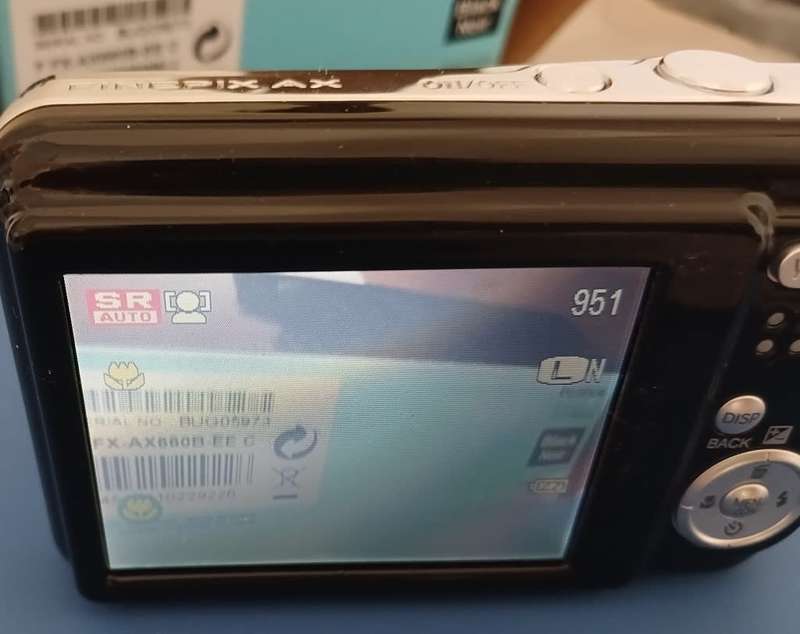 Fujifilm Finepix AX660 Digital Camera
