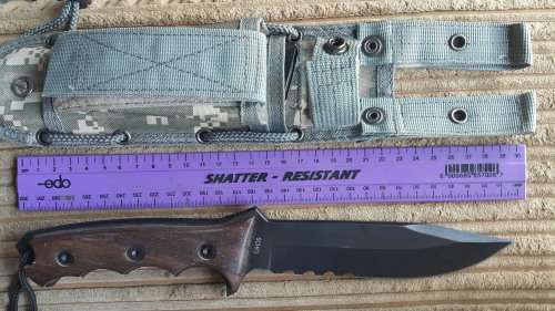 Schrade Extreme Survival knife