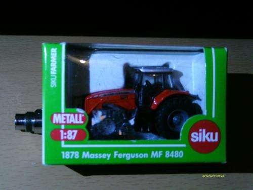 Massey Ferguson MF 8480 Tractor Siku Farmer Series Model 1878