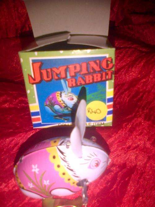 Metal wind up jumping rabbit