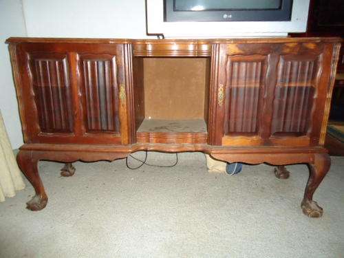 Ball and claw cabinet