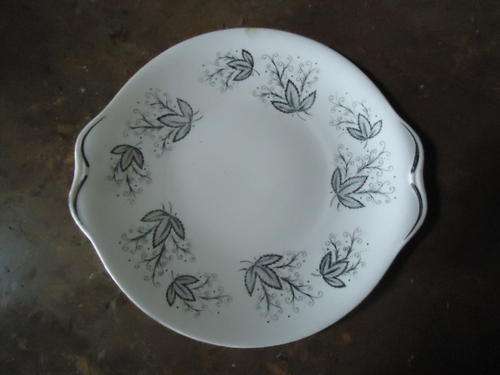 Royal standard cake plate