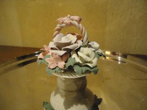Stunning ceramic basket with flowers (1)
