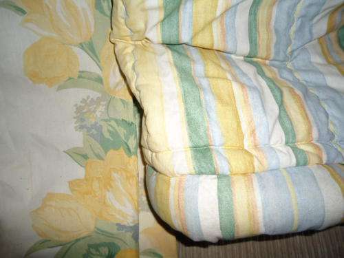Beautiful Quilt and curtain set (made not bought )
