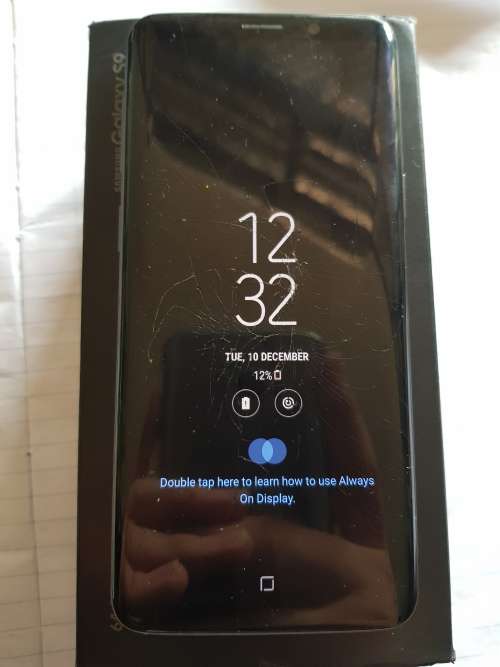 Samsung s9 titanium grey cracked screen