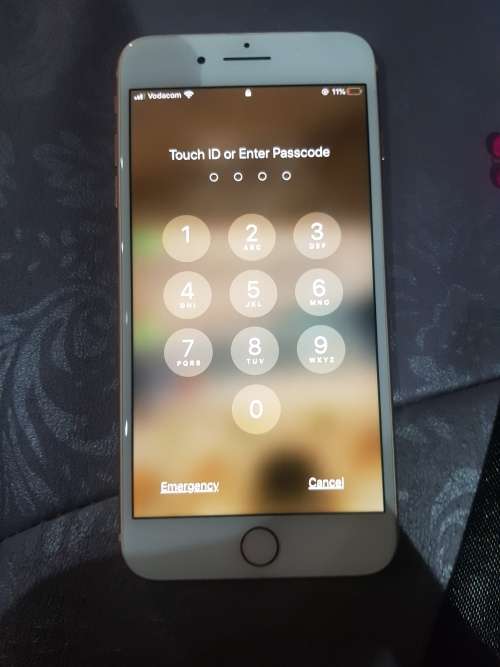 iPhone 8plus 64gb gold 10/10 condition