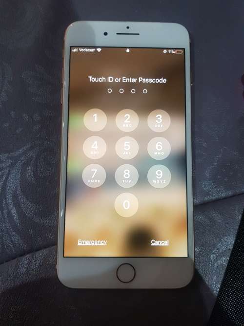 iPhone 8plus 64gb gold 10/10 condition