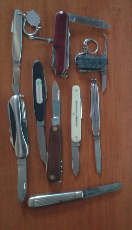 9 Old Pocket Knives