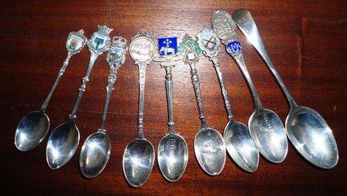 ** R1/NR!!! 9 Hallmarked spoons 140g **