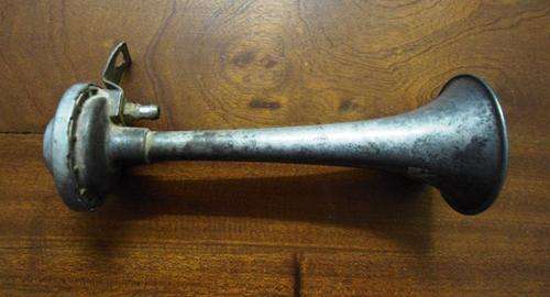 *** R/NR!!!  Vintage Stebel Horn- Made in Italy***