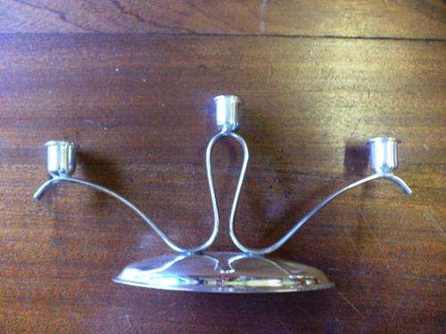 R1/NR!! DAINTY SILVER PLATED CANDLE HOLDER