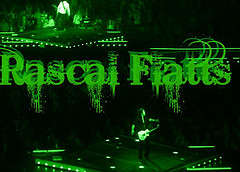 24 PROFESSIONAL BACKING TRACKS FOR THE SOLO ARTIST VOL 51 - RASCAL FLATTS