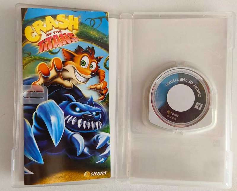 PSP GAME CRASH OF THE TITANS PSP GAME