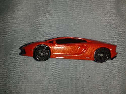 Lamborghini Adventator LP700-4 (by Maisto)