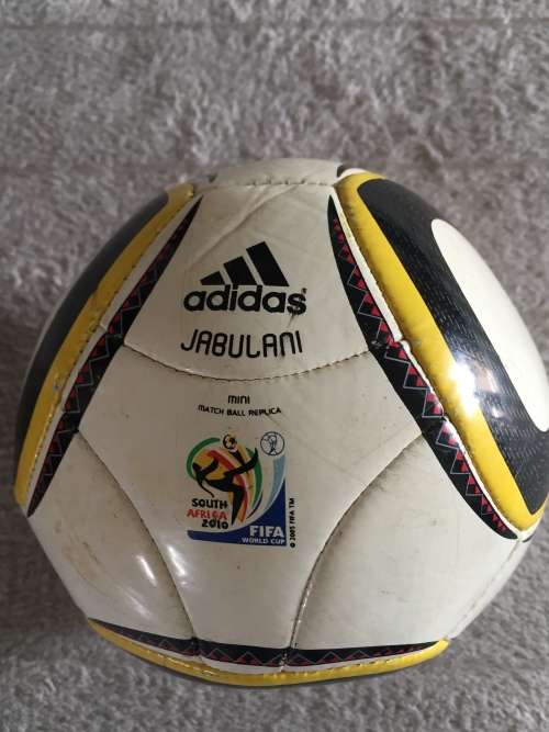 SOCCER BALL - ADIDAS JABULANI FIFA 2010 SOUTH AFRICA WORLD CUP SIZE 5