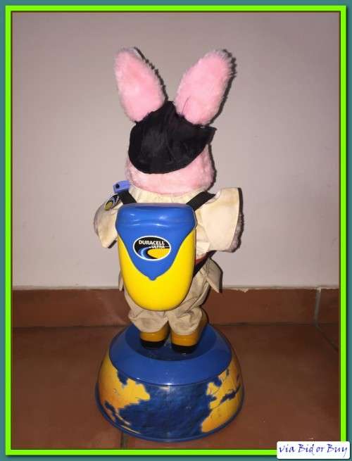 DURACELL ULTRA GLOBETROTTER BUNNY (44CM) - AS NEW (IN WORKING CONDITION)